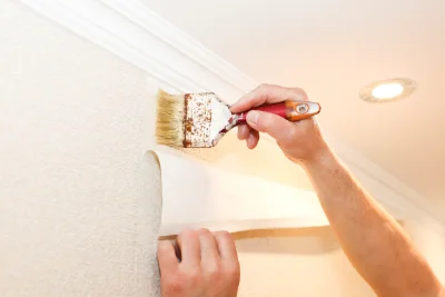 Pose de papier peint à Plesnois — revêtements muraux et toiles de verre